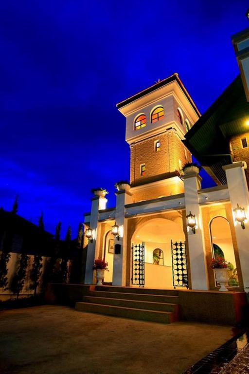 The Castle Chiang Mai Hotel Bagian luar foto